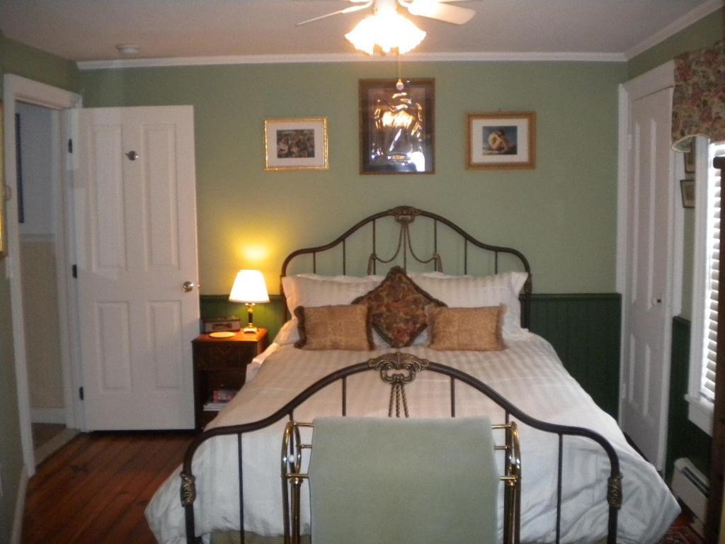 The Stirling House Waterfront Inn Greenport Esterno foto