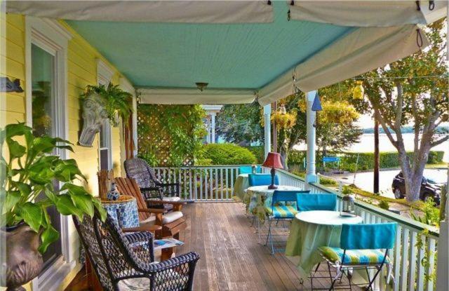 The Stirling House Waterfront Inn Greenport Esterno foto