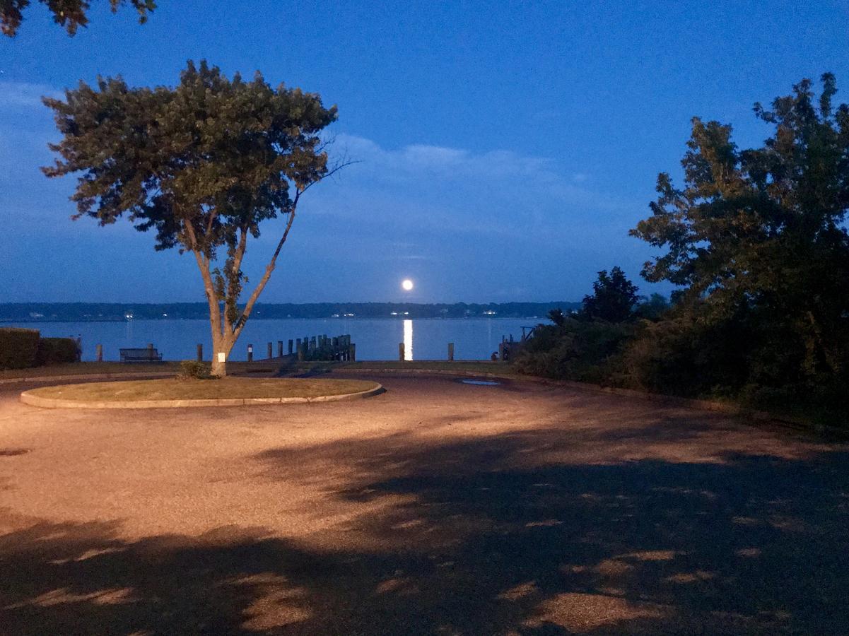The Stirling House Waterfront Inn Greenport Esterno foto