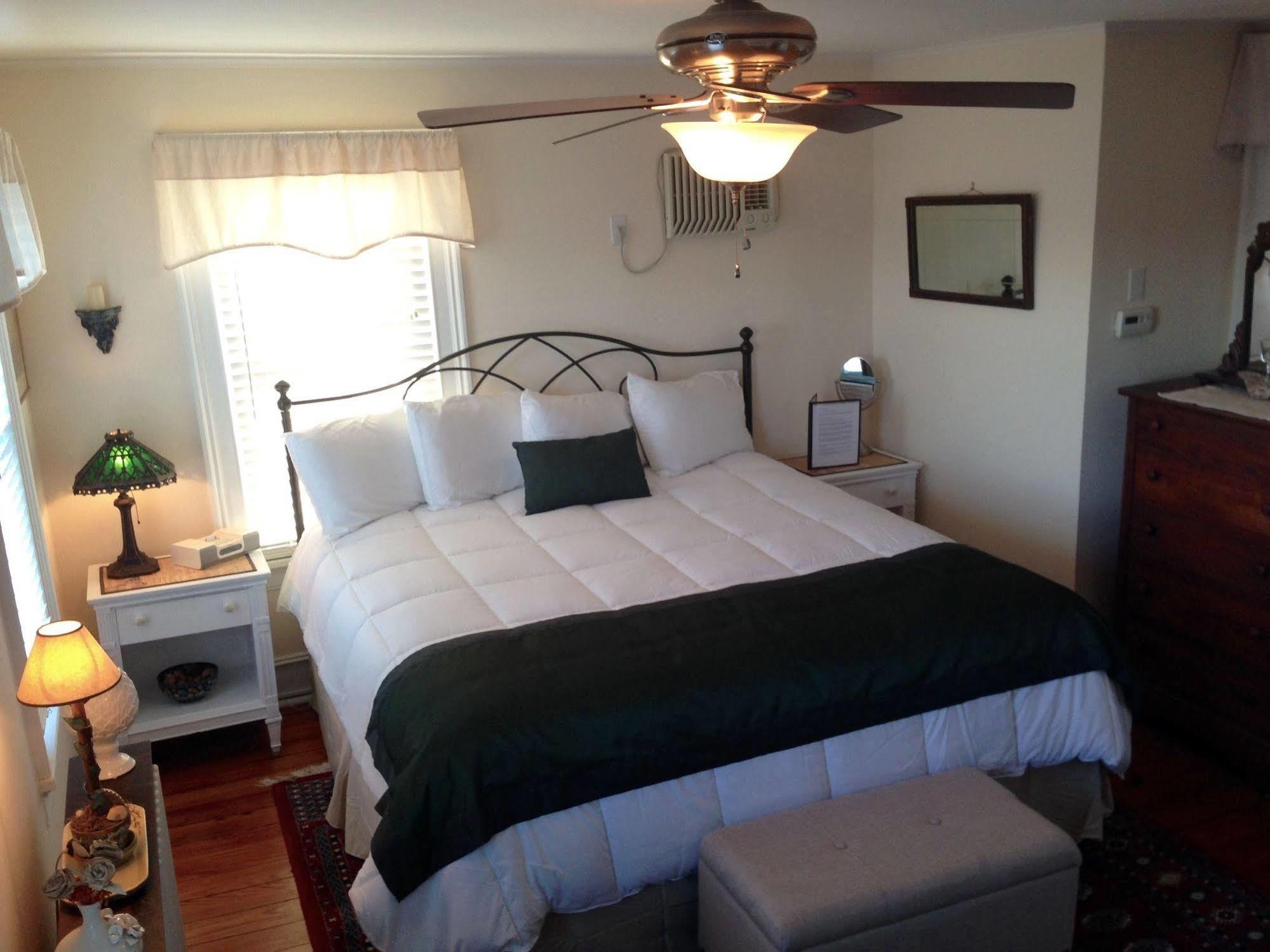 The Stirling House Waterfront Inn Greenport Esterno foto