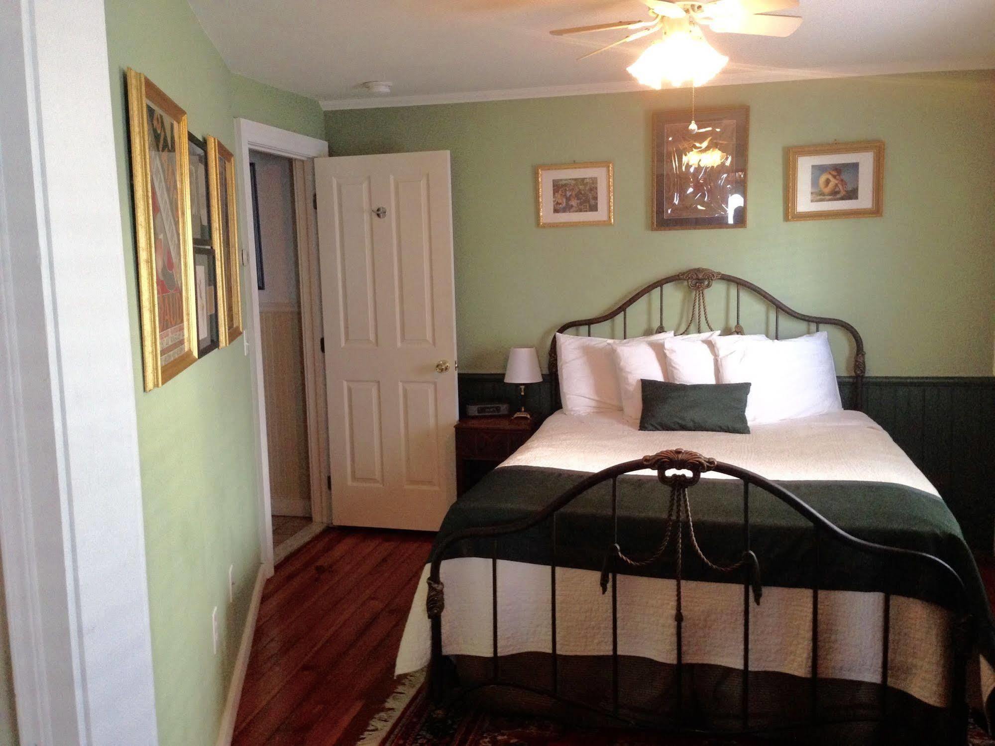 The Stirling House Waterfront Inn Greenport Esterno foto